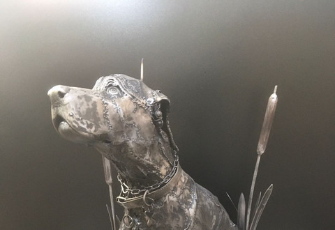 Декоративная скульптура из металла Собака с уткой